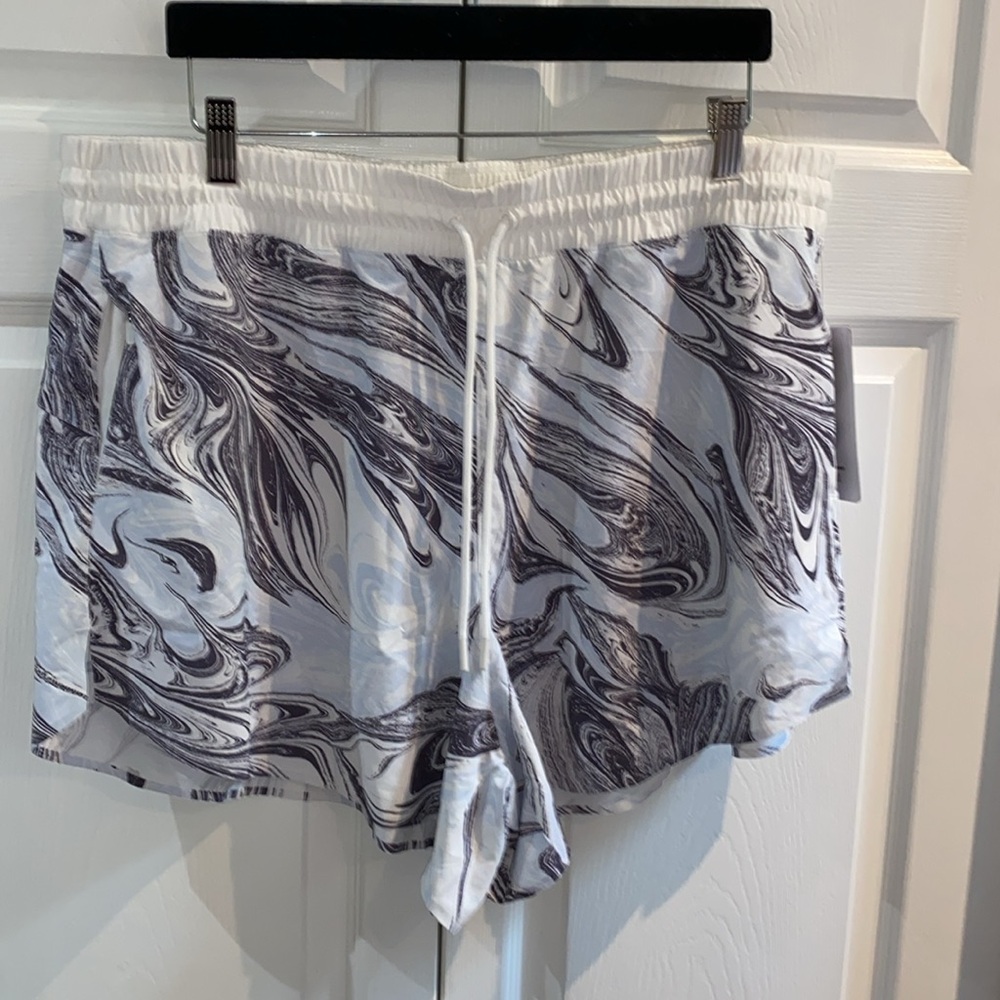 Athleta Woman’s Shorts All Activity Short Print Plus Size 1X